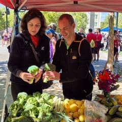 Randell-and-Heather-at-farmers-market