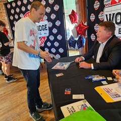 Randell-meeting-former-NY-Rangers-player_Healy